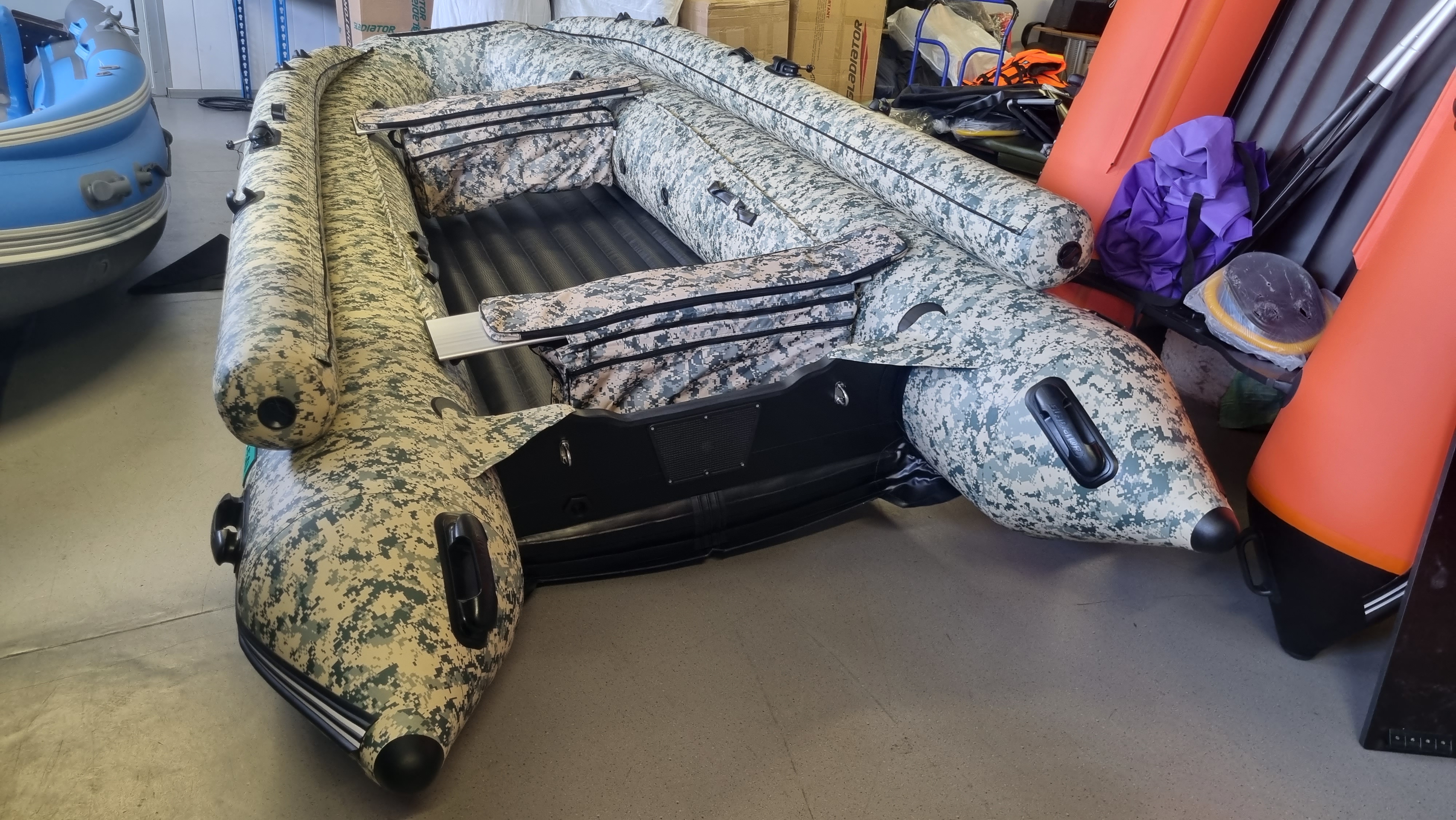Лодка Gladiator E 450 PRO X camo