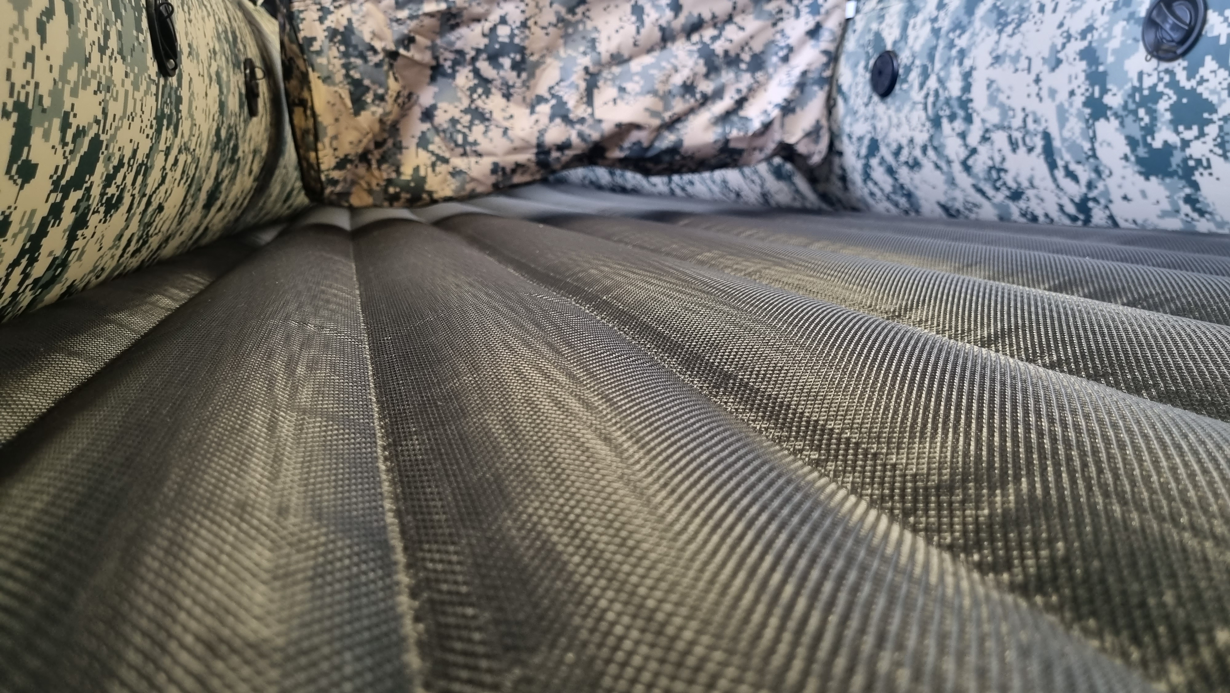 Лодка Gladiator E 450 PRO X camo
