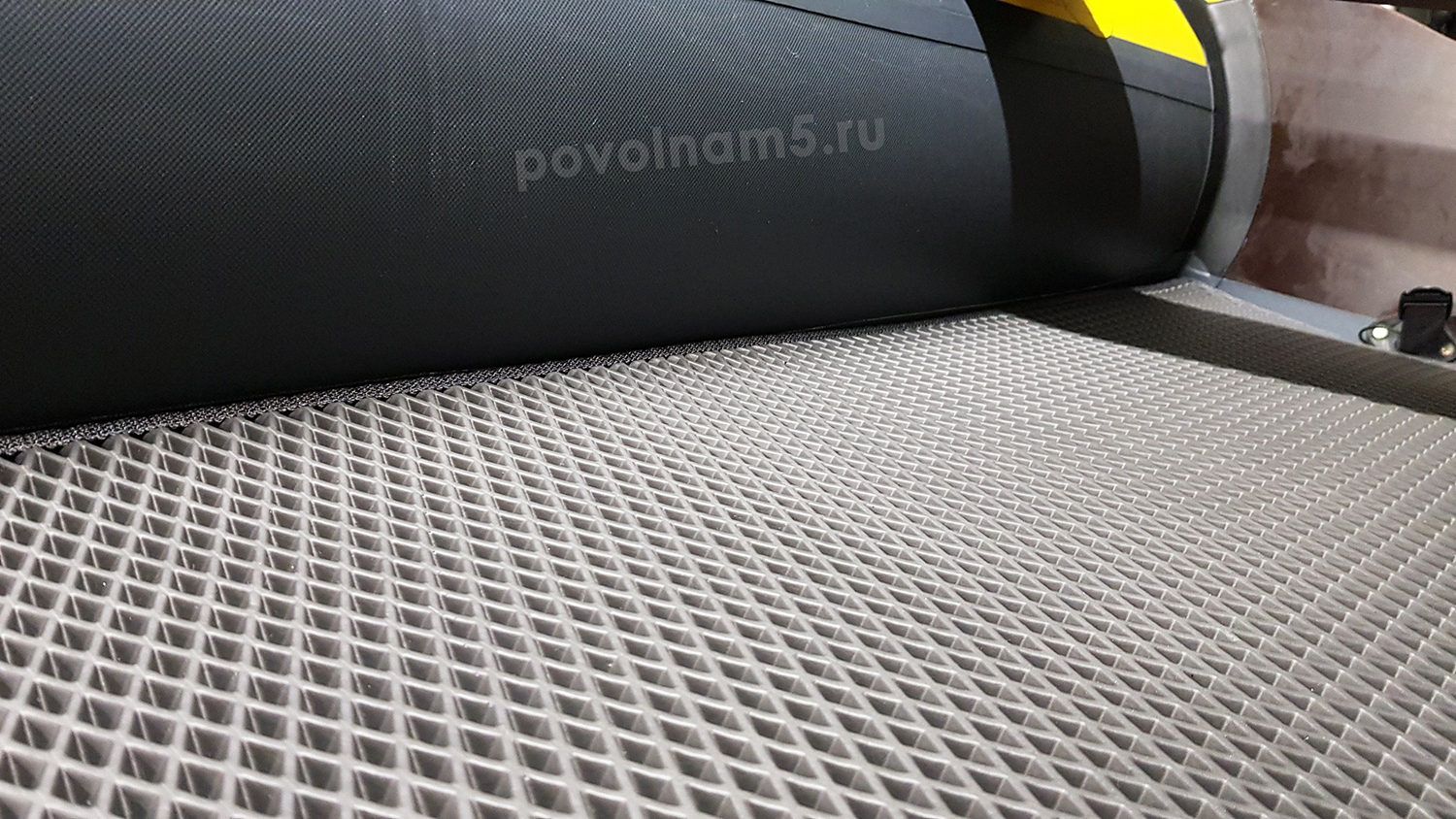 Коврик ЭВА для лодки Reef Тритон 340