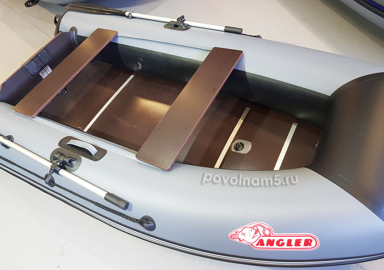 Лодка Angler 300XL